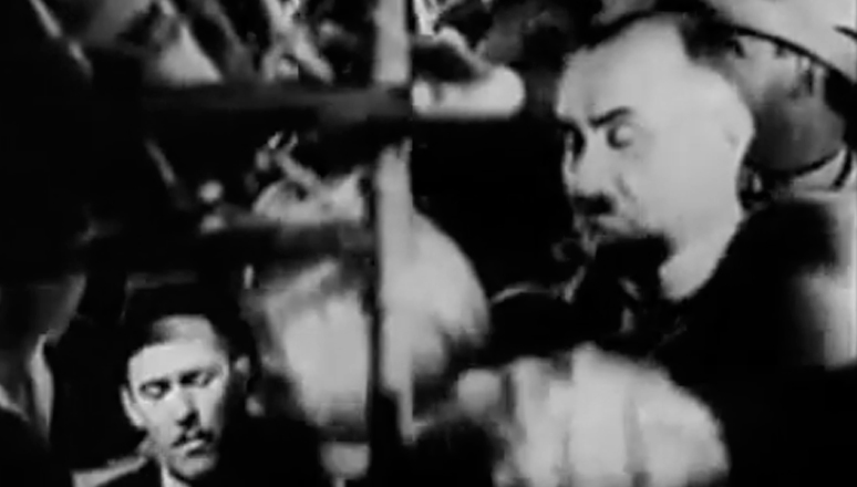   Filme alem&atilde;o de 1932 comenta  a queima do caf&eacute; no Brasil. Trecho de &quot;&quot;Kuhle Wampe&quot; (1932), de Slatan Dudow, com roteiro de Bertolt Brecht e Ernst Ottwalt