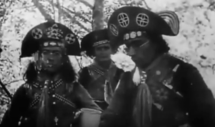  Imagens realizadas por Benjamim&nbsp;Abra&atilde;o entre 1936 e 1937, com o apoio de Adhemar Bezerra de Albuquerque. Editado inicialmente em 1937, o filme gerou grande expectativa nacional e internacional, mas foi apreendido pelo &oacute;rg&atilde;o de censura do governo de Get&uacute;lio Vargas e ficou esquecido nos por&otilde;es da ditadura.&nbsp;&quot;Lampi&atilde;o (o Rei do Canga&ccedil;o)&quot; (1937), de Benjamim Abra&atilde;o