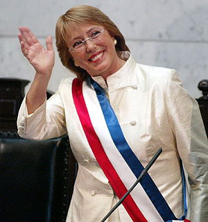   Trecho de &quot;Estoy Contigo&quot;,  de autor desconhecido, jingle da&nbsp;campanha de Michelle Bachelet