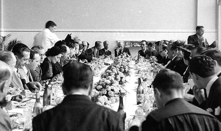  <strong> Inauguração do restaurante operário</strong> do Saps na praça da Bandeira, Rio de Janeiro