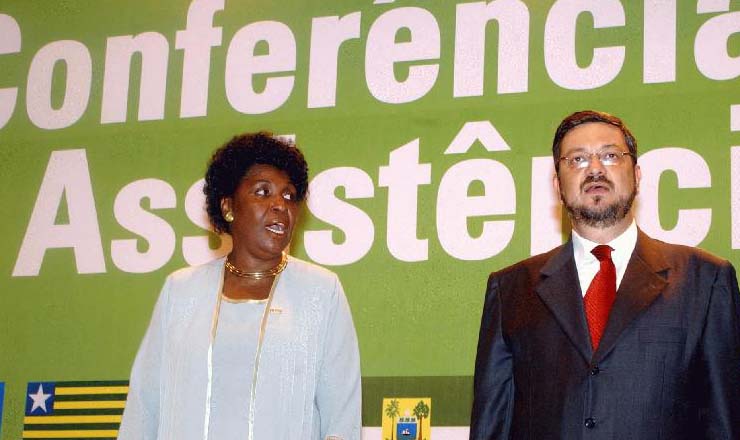  <strong> Ministros Benedita da Silva e Antônio Palocci </strong> (Promoção Social e Fazenda, respectivamente) prestigiam a 4ª Conferência Nacional de Assistência Social