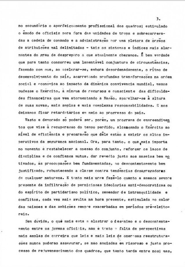       Documentos referentes ao &ldquo;Memorial dos Coron&eacute;is&rdquo; incluindo &iacute;ntegra do Manifesto sobre vencimentos do Ex&eacute;rcito, aparelhamento militar e envolvimento em problemas pol&iacute;ticos, entre outros temas 