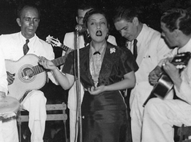  <strong> A cantora Dircinha Batista</strong> , em 1939 