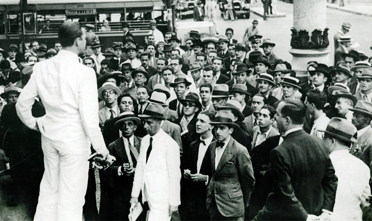  <strong> Comício da ALN</strong>  na Cinelândia (Rio de Janeiro) em 1935   