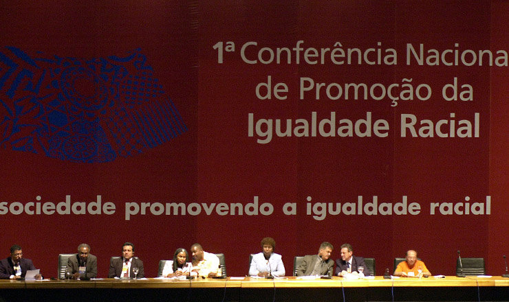  <strong> Debate sobre identidade nacional, </strong> política e legislação para superação do racismo, durante a 1ª Conapir, em Brasília