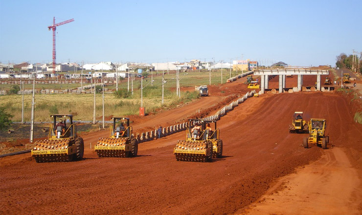  <strong> Obras no contorno de Maringá</strong> da rodovia BR-376, no Paraná, janeiro de 2007