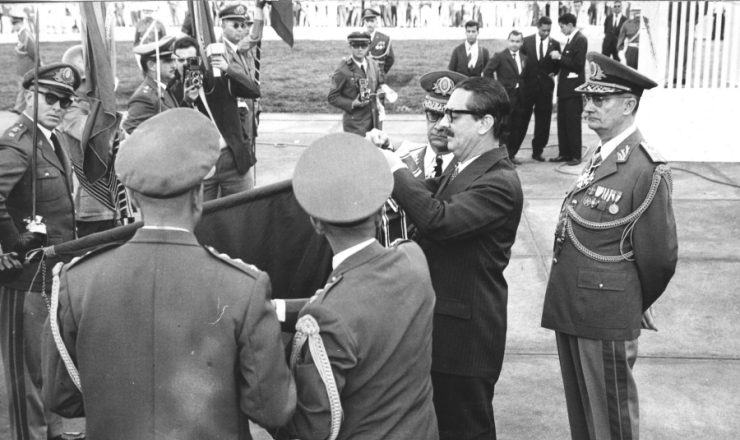  <strong> Jânio Quadros na cerimônia do Dia do Soldado, seu último ato</strong> oficial antes da renúncia