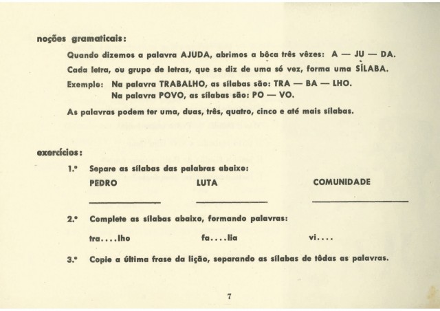   Cartilha "Viver é Lutar"  publicada em 1963