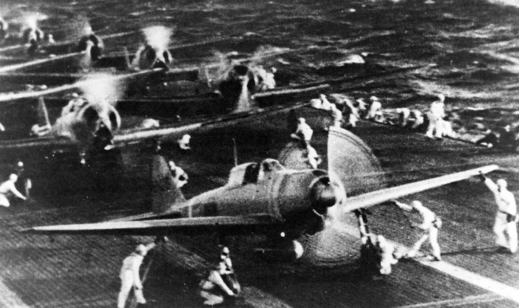  <strong> Aviões japoneses </strong> partem para o bombardeio de Pearl Harbor 
