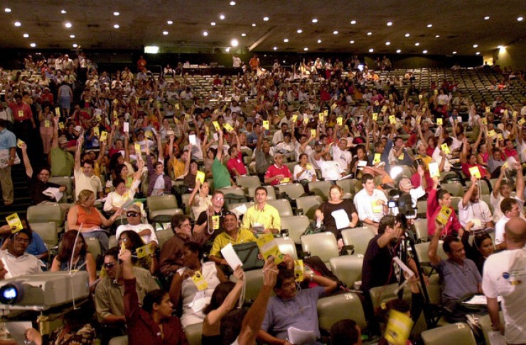  Plenária da 2ª Conferência Nacional de Segurança Alimentar e Nutricional, realizada em 2004