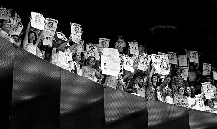  <strong> Manifestantes nas galerias </strong> da Câmara dos Deputados durante a votação da Lei da Anistia