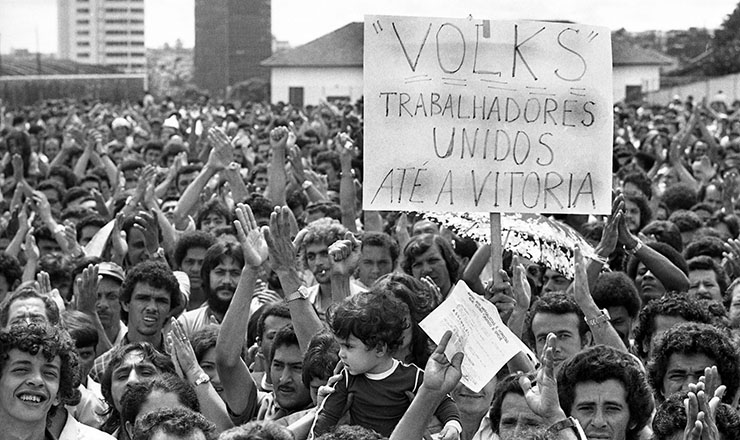  <strong> Greve 1979</strong> – Operários da Volks aderem à greve em São Bernardo do Campo