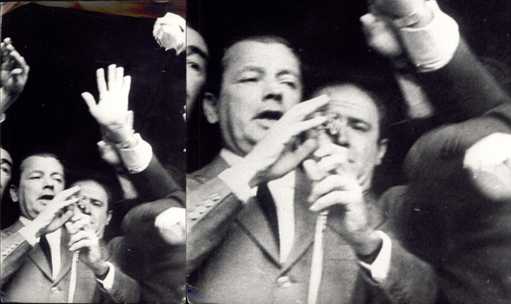  <strong> Abreu Sodré discursa </strong> na praça da Sé e é atacado pelos manifestantes