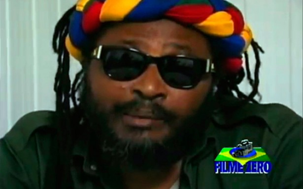  <strong> “Reggae é resistência”. Edson Gomes foi um dos responsáveis pelo surgimento do <em> reggae </em> no Brasil</strong> . Sua posição anticapitalista o excluiu do mercado fonográfico, ao mesmo tempo em que o consolidou como um dos principais ícones de resistência <em> reggae</em> no País.